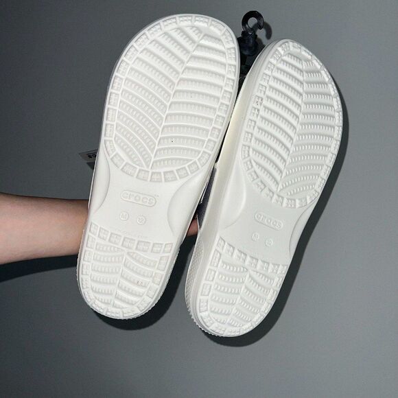 BNWT Glitter Crocs Sandals Women's 13 / Men's 12 Unisex - Picture 4 of 7